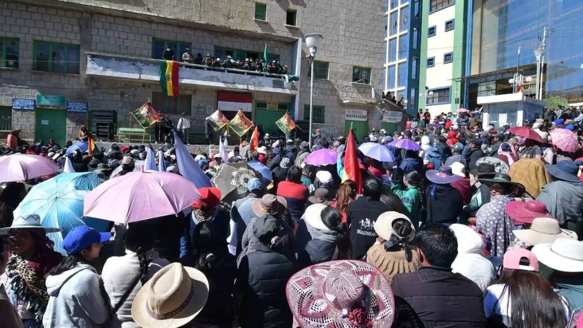 Cabildo en Llallagua. Foto: RRSS