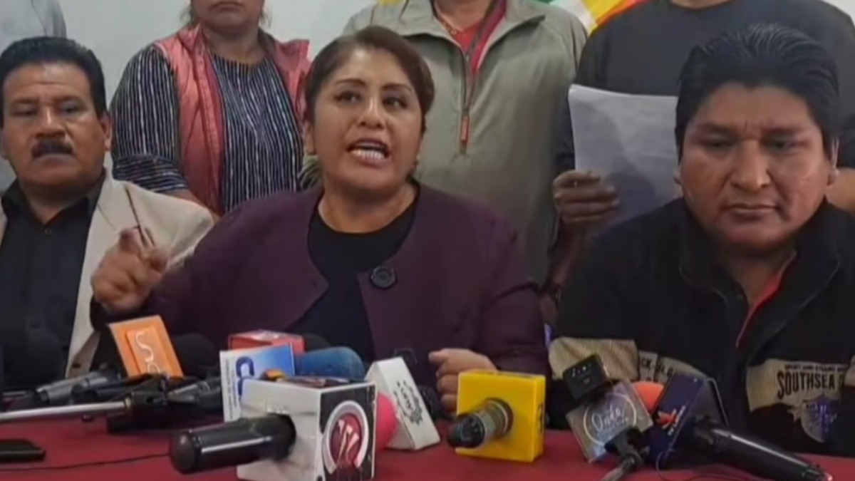 conferencia de prensa de Ruth Nina