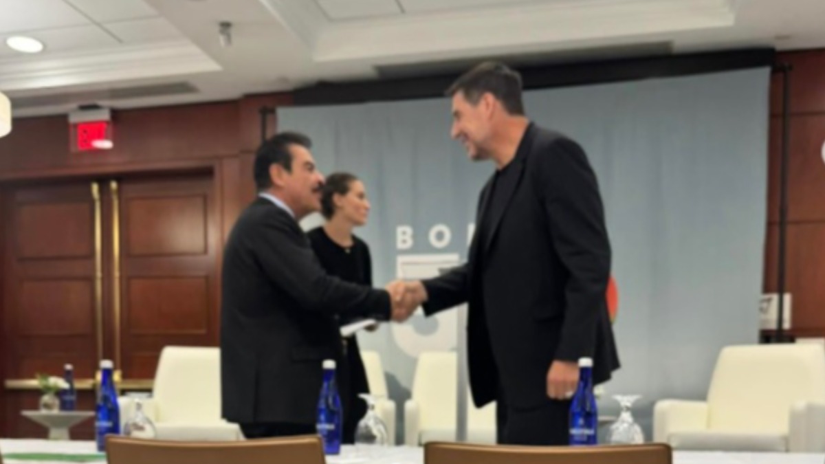 Reyes Villa y Marcelo Claure en Harvard, en la reunión de Bolivia360, organizado por el empresario. Foto: Instagram Reyes Villa