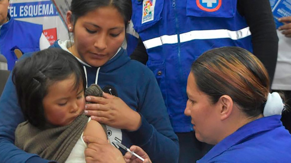 Vacunación contra el sarampión. Foto: Ministerio de Salud