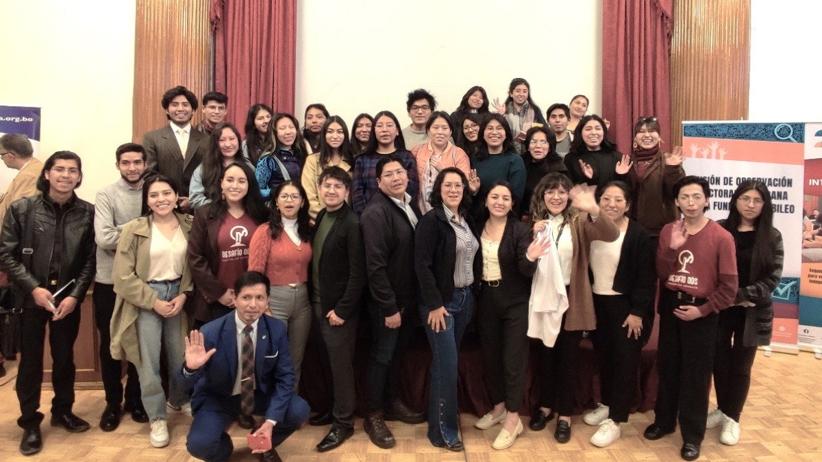 Los jóvenes capacitados para colaborar durante las elecciones generales del 17 de agosto. Foto: Jubileo