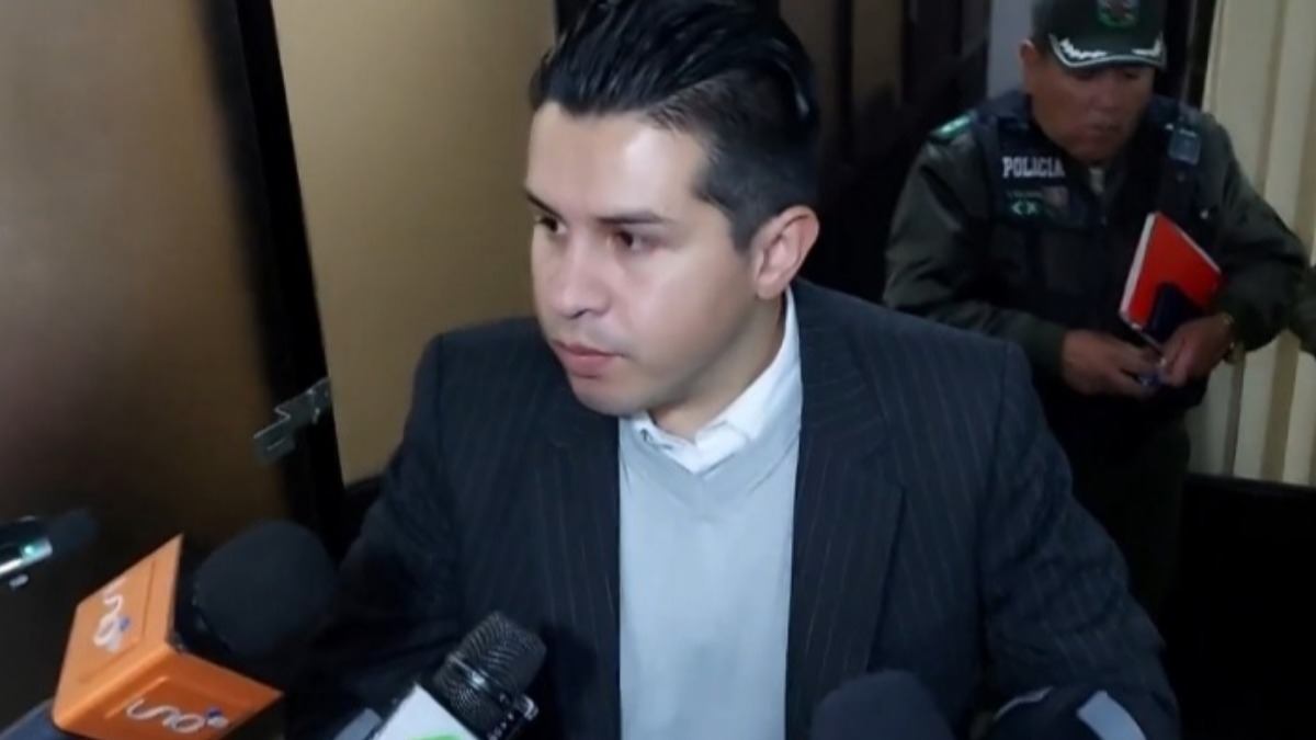 Manolo Rojas en contacto con la prensa.