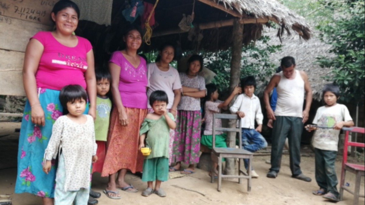 Una familia indígena tsimane. Foto: ANF