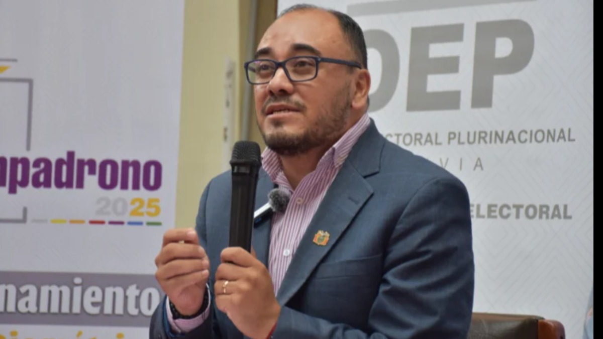 Vocal del TSE Gustavo Ávila