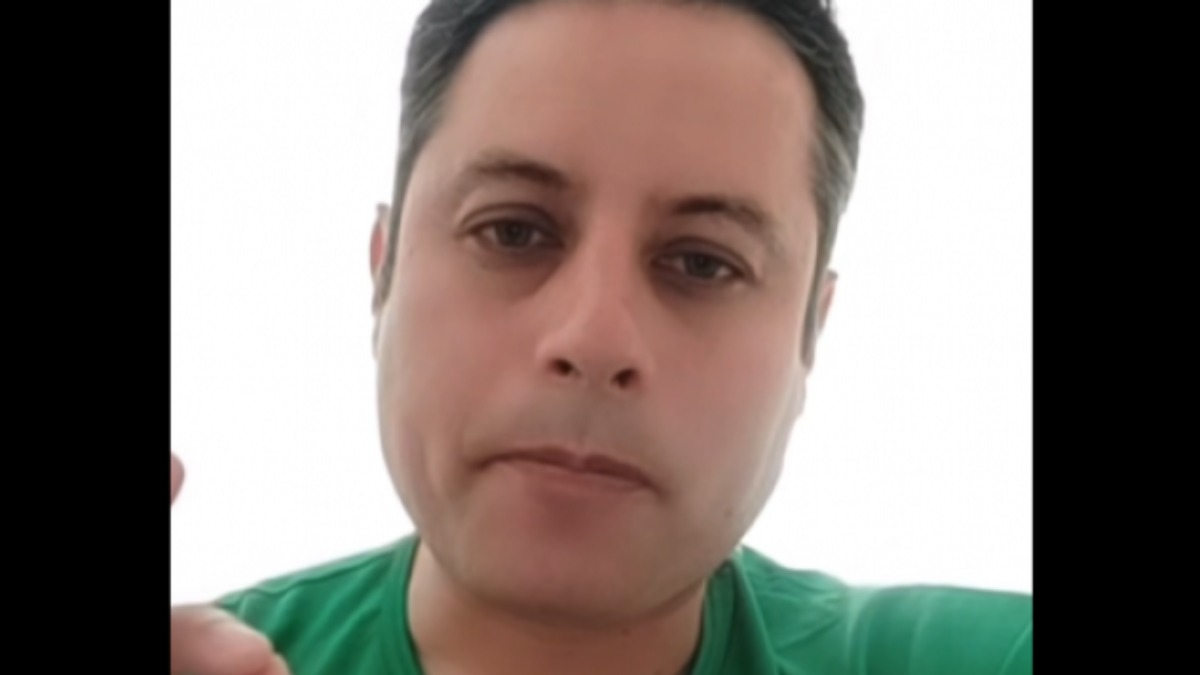 Edman Lara en una transmisión por TikTok. Foto: Captura de pantalla
