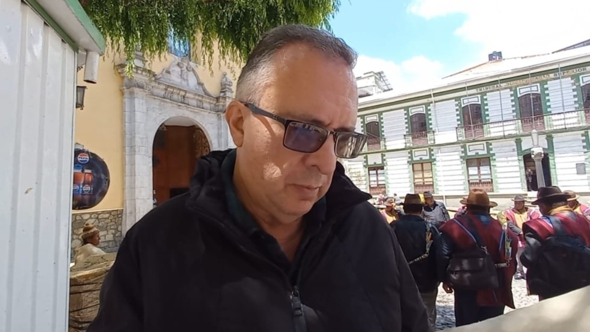 El diputado Carlos Alarcón afirmó que Botrading tenía cuatro proveedores. Foto: ANF
