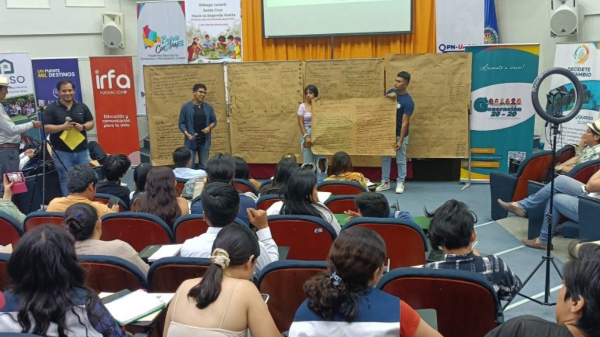 Diálogo Juvenil Santa Cruz hacia la segunda vuelta. Foto: Fundación Irfa