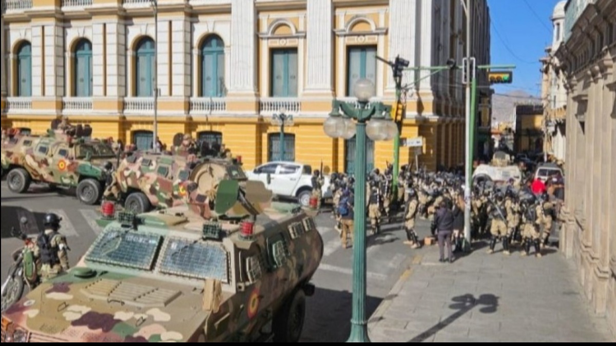 El 26 de junio de 2024 un grupo de militares intervino plaza Murillo. Foto: Internet
