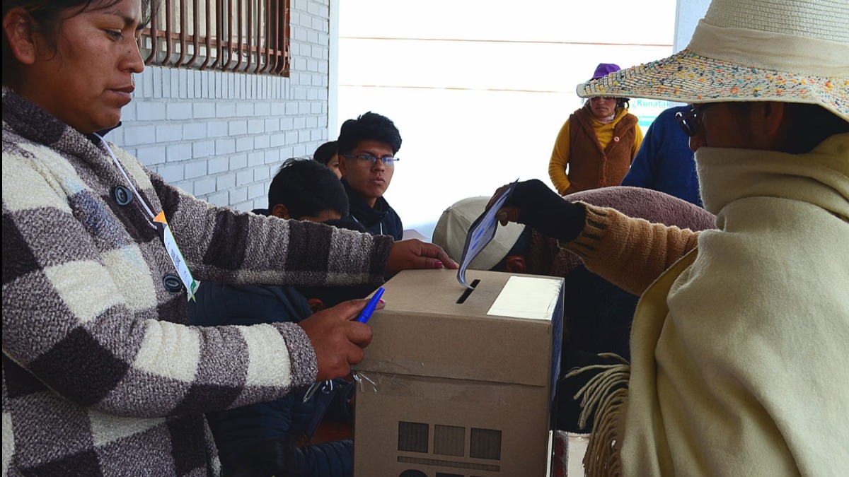 Votación en un recinto en El Alto. Foto: ANF
