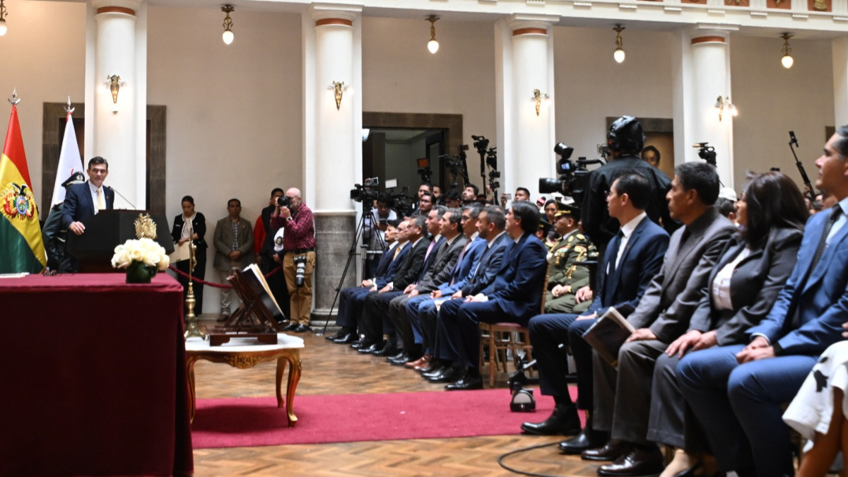 Acto de posesión de ministros de Paz, domingo 9 de noviembre de 2025. Foto: ABI