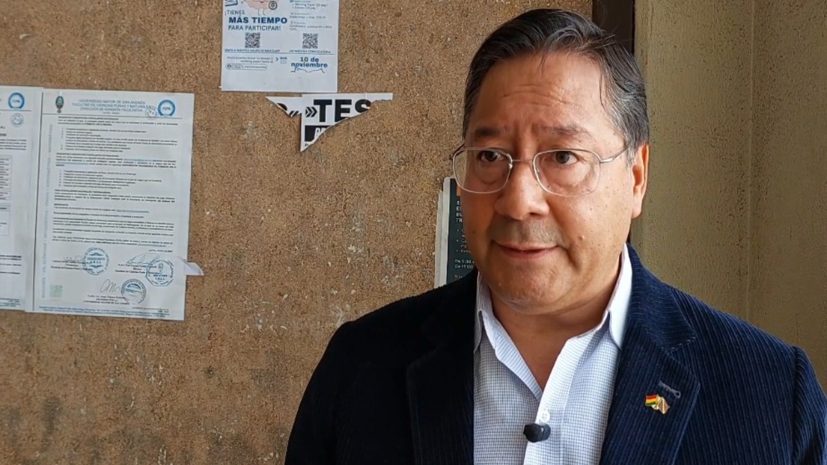 El expresidente Luis Arce, después de dar clases en la UMSA. Foto: ANF
