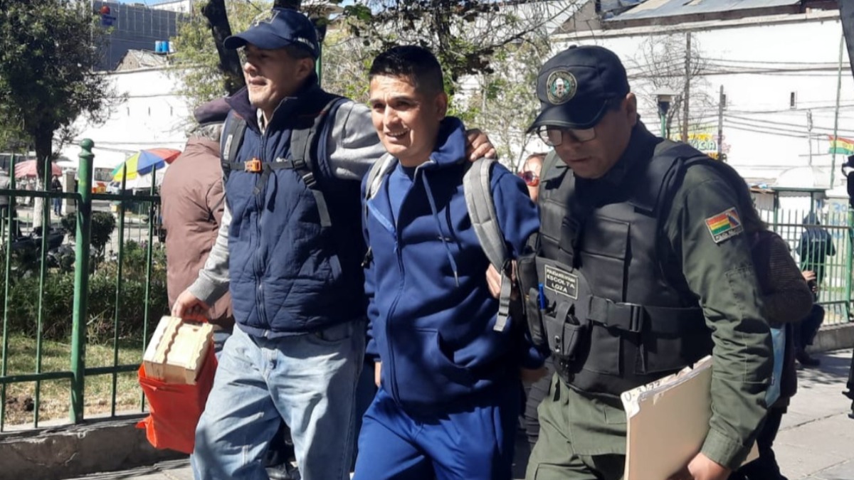 Foto archivo: Raúl Uría rumbo a una audiencia.