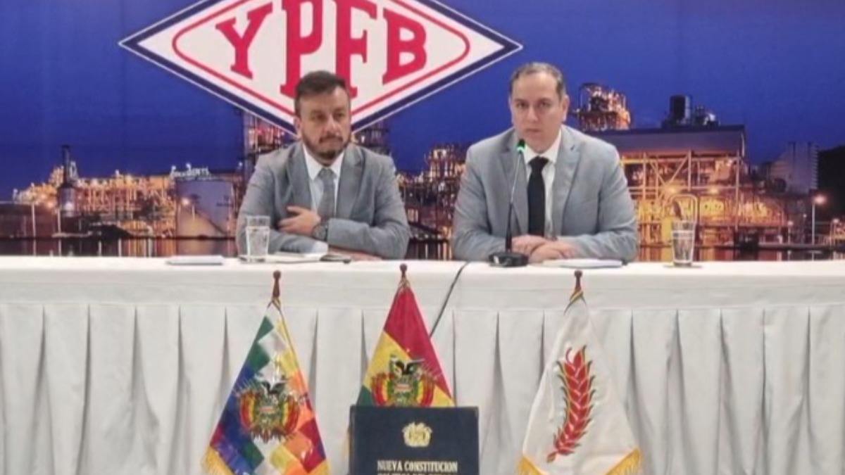 Ministro de Hidrocarburos, Mauricio Medinacelli, y presidente de YPFB, Yusseff Akly. Foto: Captura