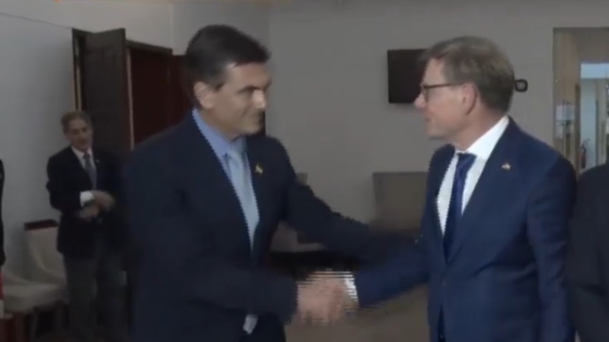 Presidente Rodrigo Paz con el ministro de relaciones exteriores de Alemania, Johann David Wadephul. Foto: Captura de video
