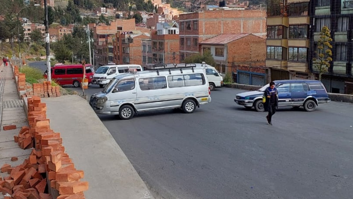 Bloqueo de choferes en la avenida Naciones Unidas. Foto: ANF