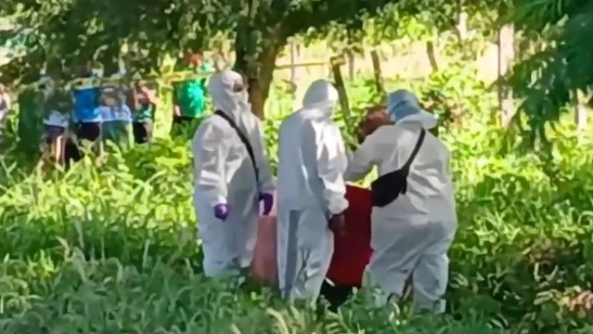 El freezer fue abandonado en el barrio 10 de Mayo, en Santa Cruz. Foto: Captura