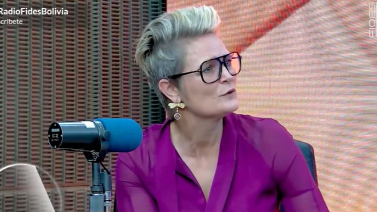 Embajadora de Suecia en Bolivia, Johanna Teague, en el Café de la mañana de radio Fides. Foto: Captura