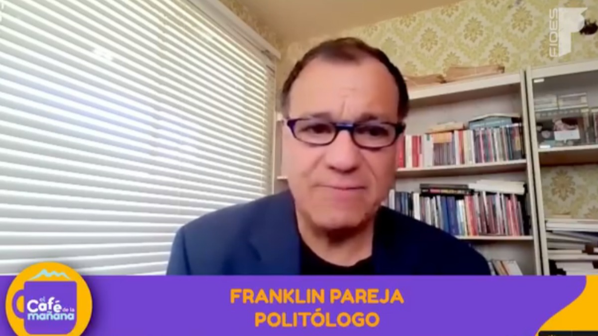 Franklin Pareja, politólogo, analizó el escenario político y económico del país. Foto: Captura de video