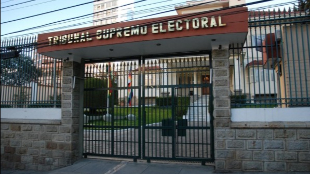 Frontis del TSE. Foto: Fuente Directa.