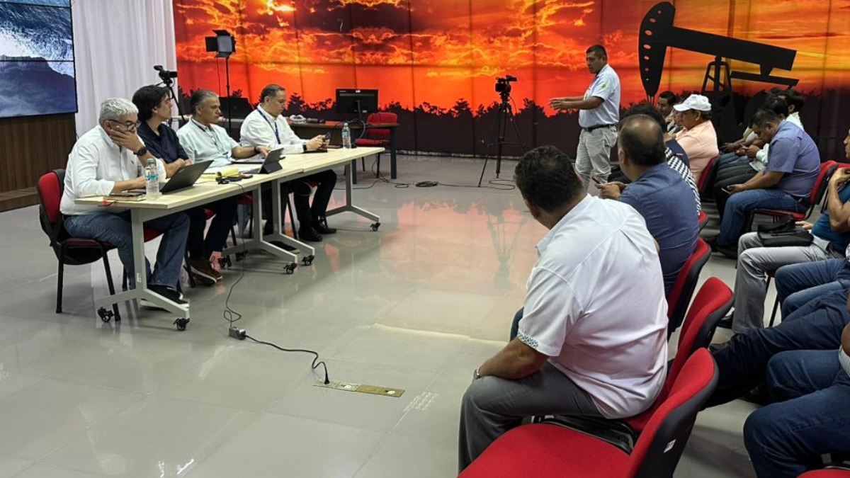 Reunión entre el gobierno y los dirigentes del transporte pesado. Foto: Obras Públicas