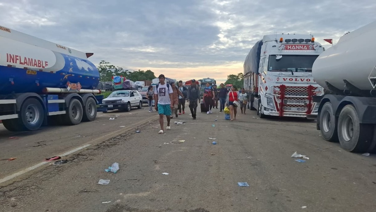 Bloqueo en Chore Km 50 Yapacaní. Foto: ANF