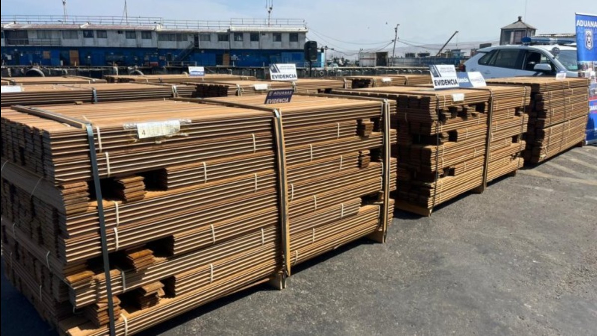 Cargamento de cocaína camuflada en tablones de madera incautado en Chile. Foto: Internet