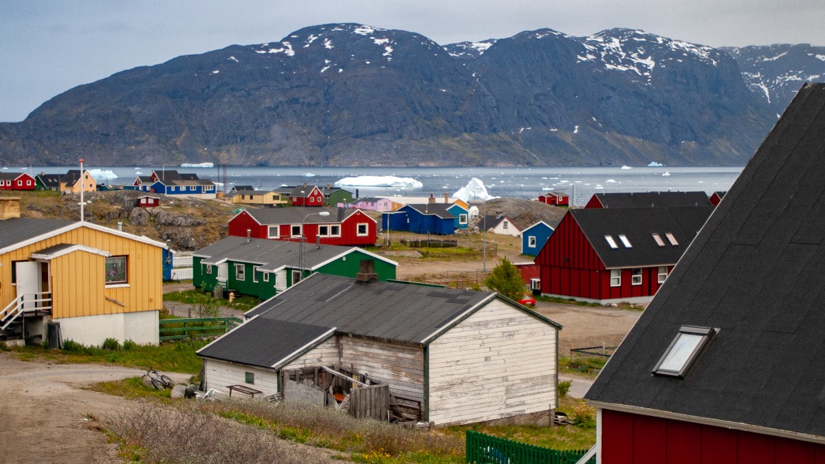 Casas en la población de Narsaq, Groenlandia. Foto: Europa Press