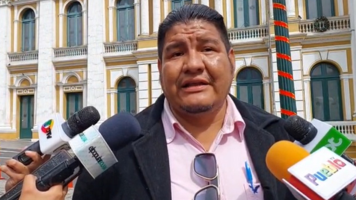 El abogado Vásquez que interpuso los recursos contra ambos decretos. Foto: ANF