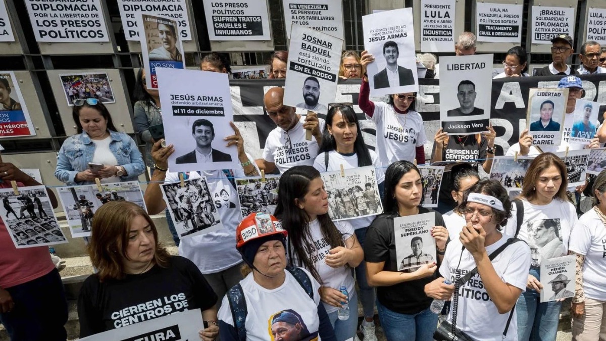 Familiares en protesta por los presos políticos en Venezuela.