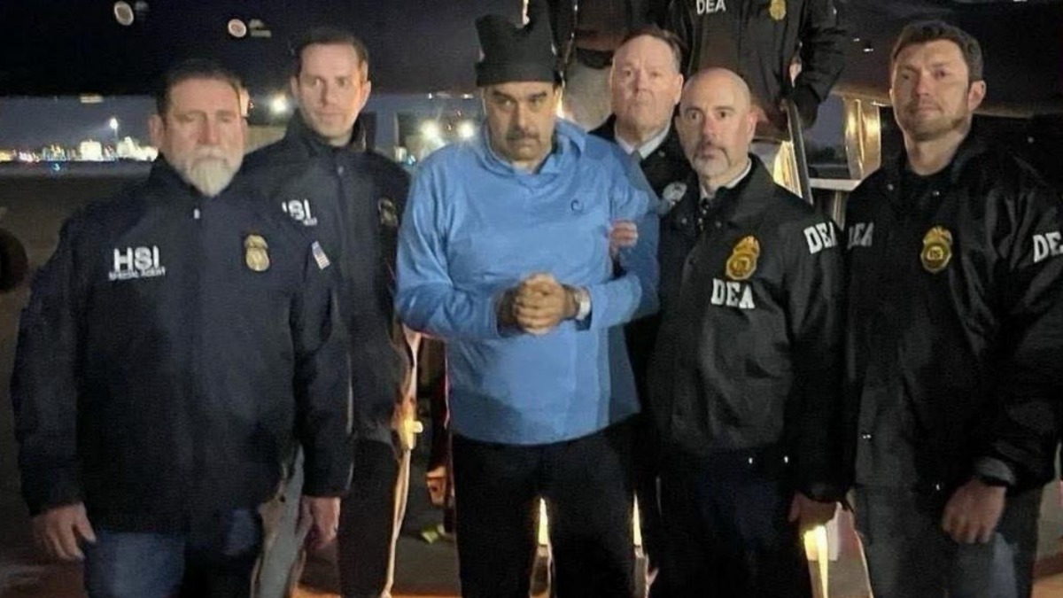 Nicolás Maduro junto a agentes de la DEA en Estados Unidos