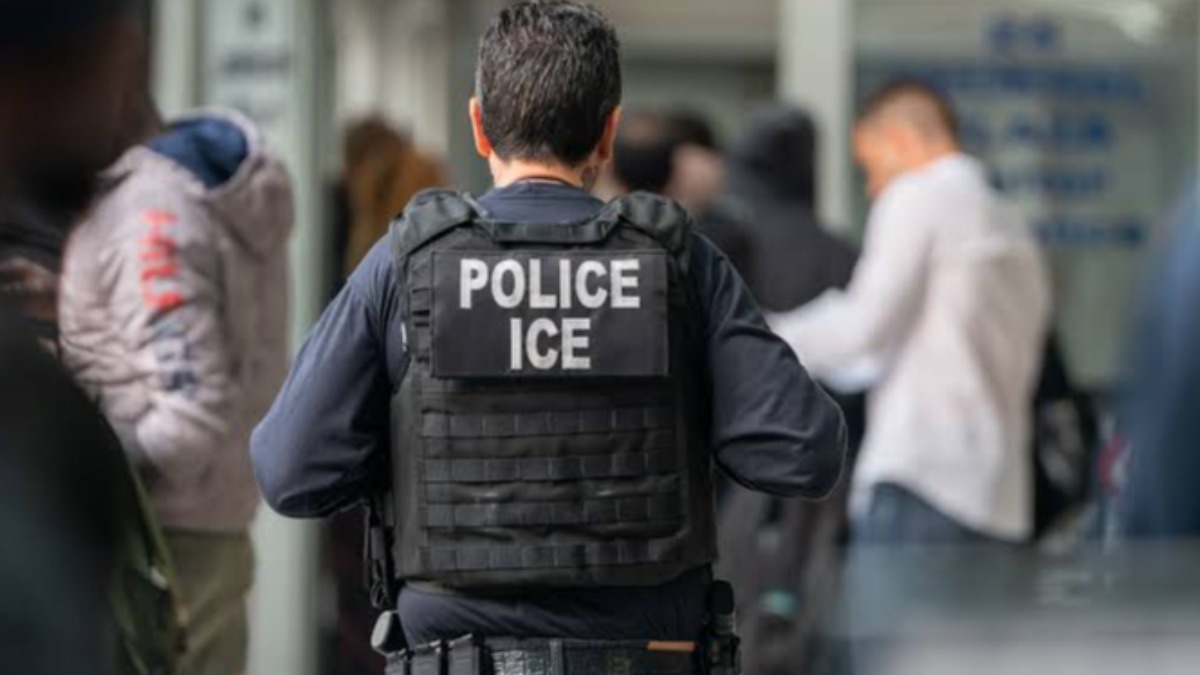 Un agente del Servicio de Control de Inmigración y Aduanas (ICE, por sus siglas en inglés).