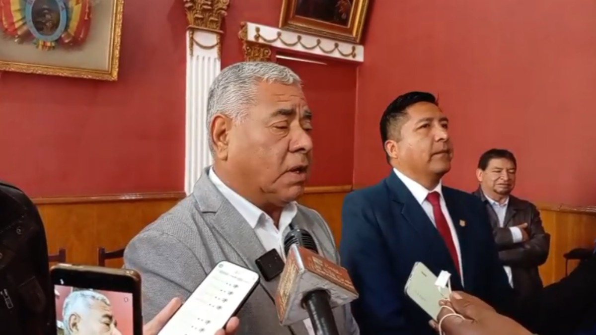 Alcalde de Arica, Orlando Vargas Pizarro a su llegada a Oruro. Foto: Captura de video