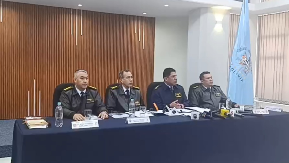 Autoridades de la FAB y TAB en conferencia de prensa. Foto: Captura de video