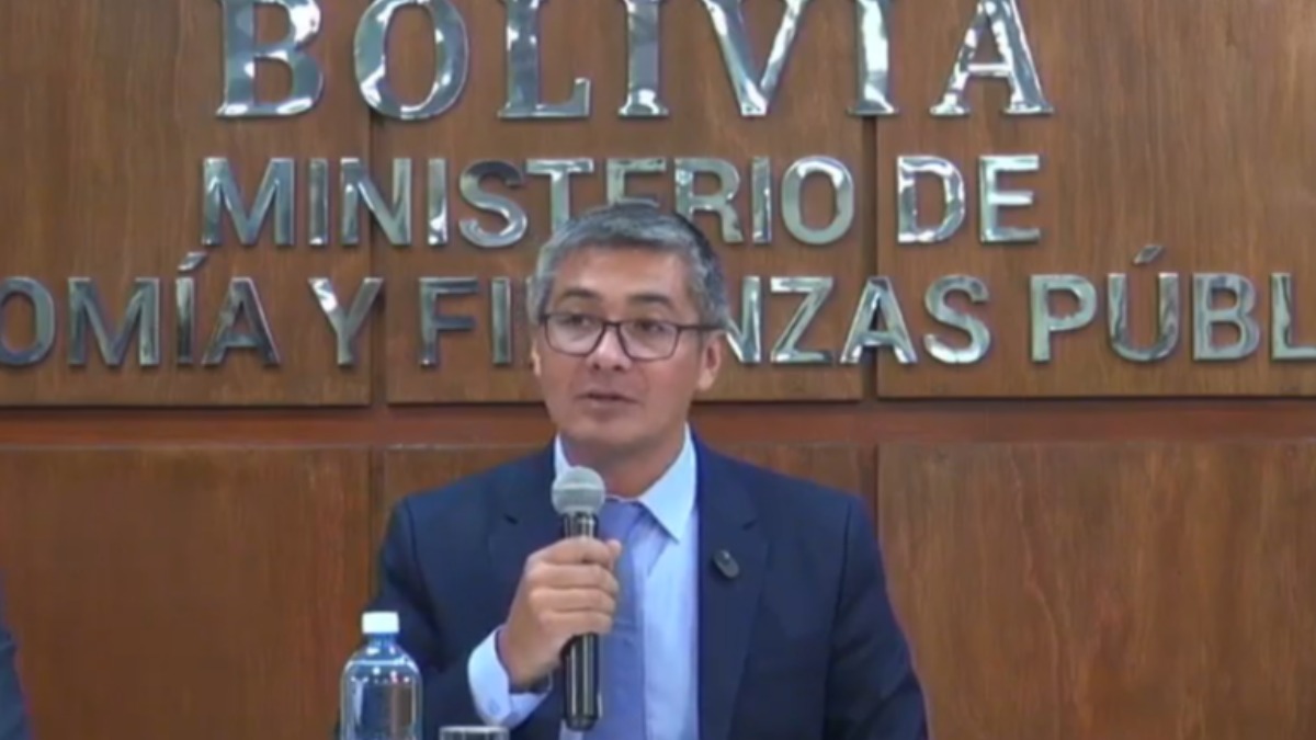 Conferencia de prensa del Ministro de Economía, José Gabriel Espinoza. Foto: Captura de video