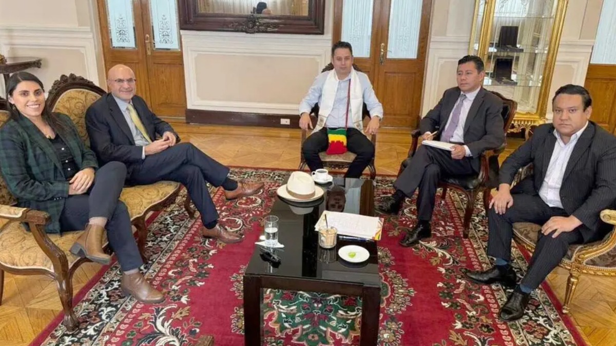 El ministro Lupo y el vicepresidente Lara en una reunión el año pasado. Foto: redes