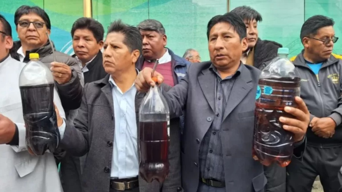 Los transportistas denunciaron que les vendieron combustible de mala calidad. Foto: Internet