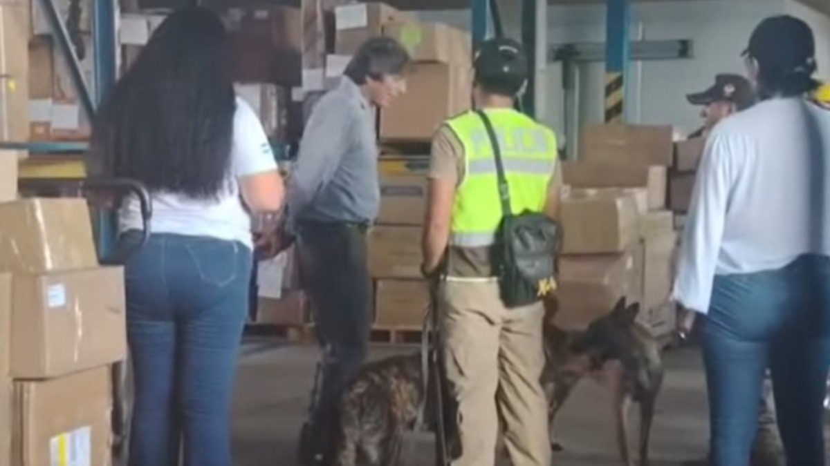 Requisa en los depósitos de la Aduana en el aeropuerto de Viru Viru. Captura de video.