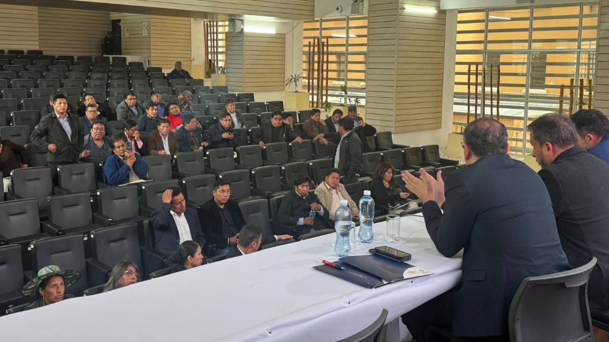 Reunión entre choferes y Gobierno. Foto: Ministerio de Hidrocarburos