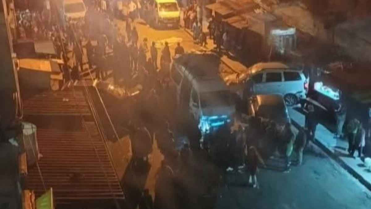 Un minibús provocó accidente cerca al mercado de Adepcoca. Foto: FMBolivia