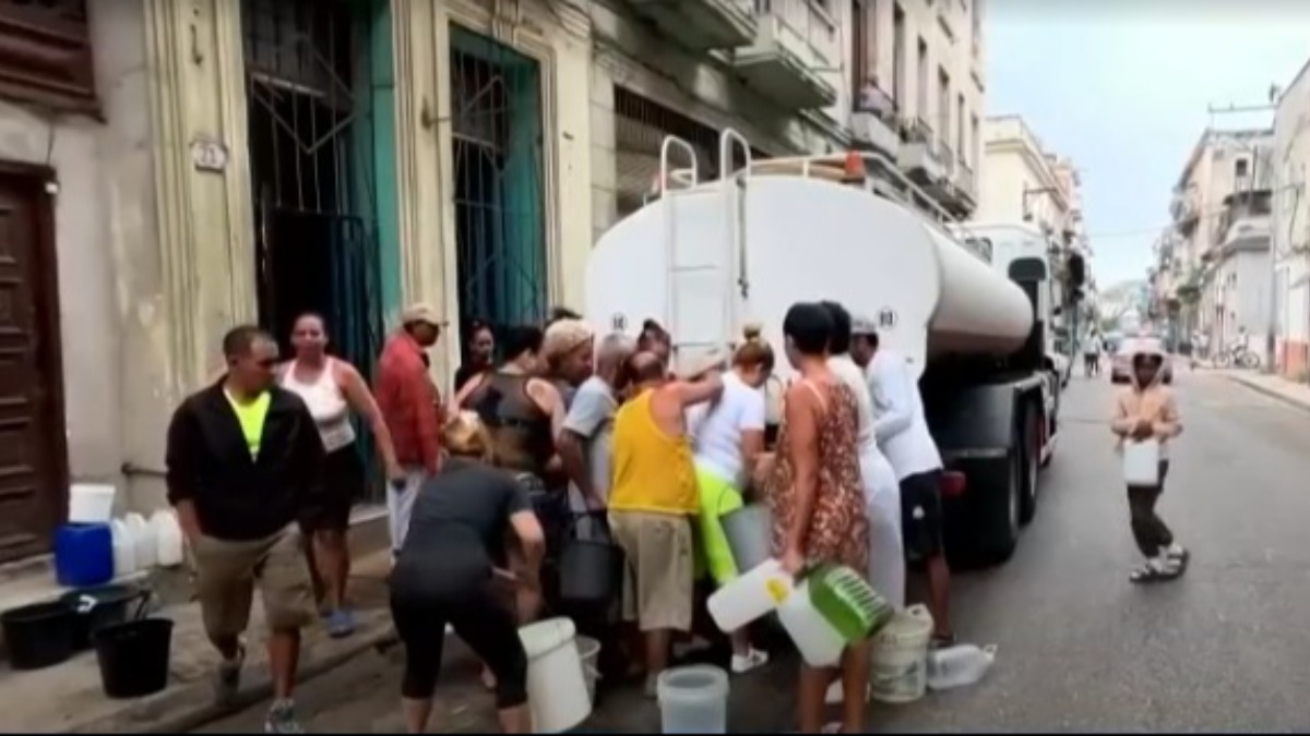 Cubanos en la incertidumbre por la crisis. Foto: captura de video Telemundo