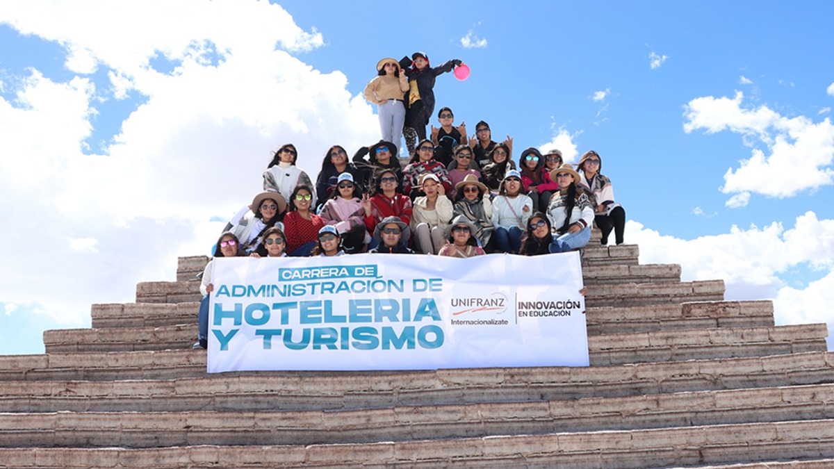 El núcleo del estudio es identificar cómo operan las cadenas de valor turísticas: actores, servicios y procesos que intervienen desde la llegada del visitante hasta su partida.  Foto: Unifranz