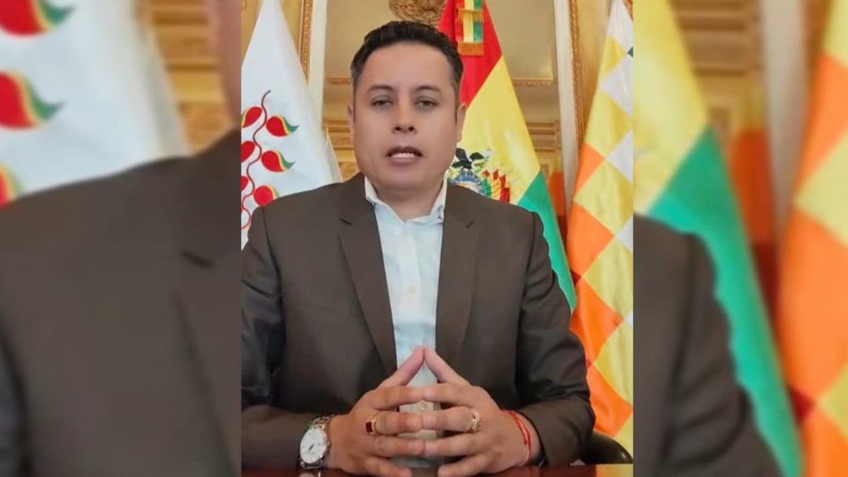 El Vicepresidente sostuvo que el decreto eliminó el cargo que ocupaba Freddy Vidovic. Foto: Captura de video