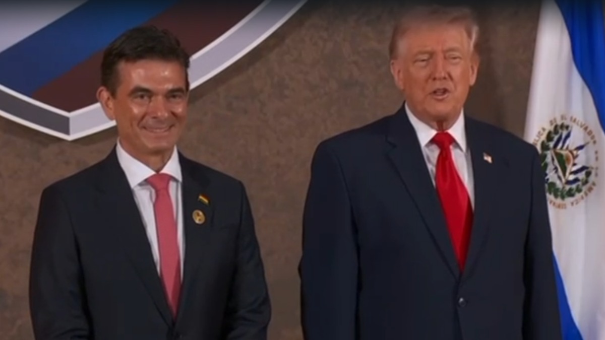 Los presidentes de Bolivia, Rodrigo Paz, y de EEUU, Donald Trump.