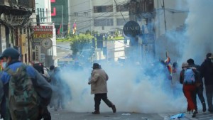 Al menos cinco sectores se movilizarán a partir de este lunes; la COB alista cabildo para el 1 de mayo