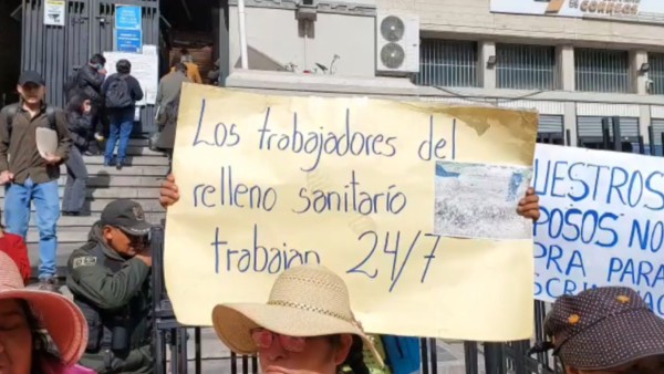 Denuncian que cumplen turnos de hasta 24 horas en condiciones insalubres y sin pago de salarios. Foto: ANF