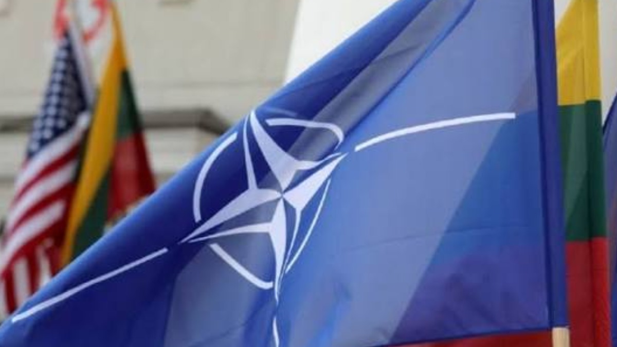 Bandera de la OTAN.