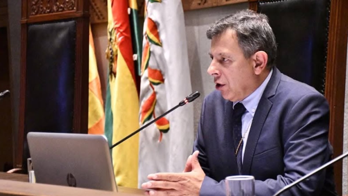 El presidente del Senado, Diego Ávila.