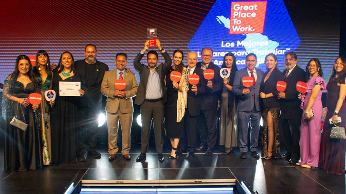 Este reconocimiento no solo celebra un logro institucional, sino también el compromiso de una comunidad. Foto: Unifranz