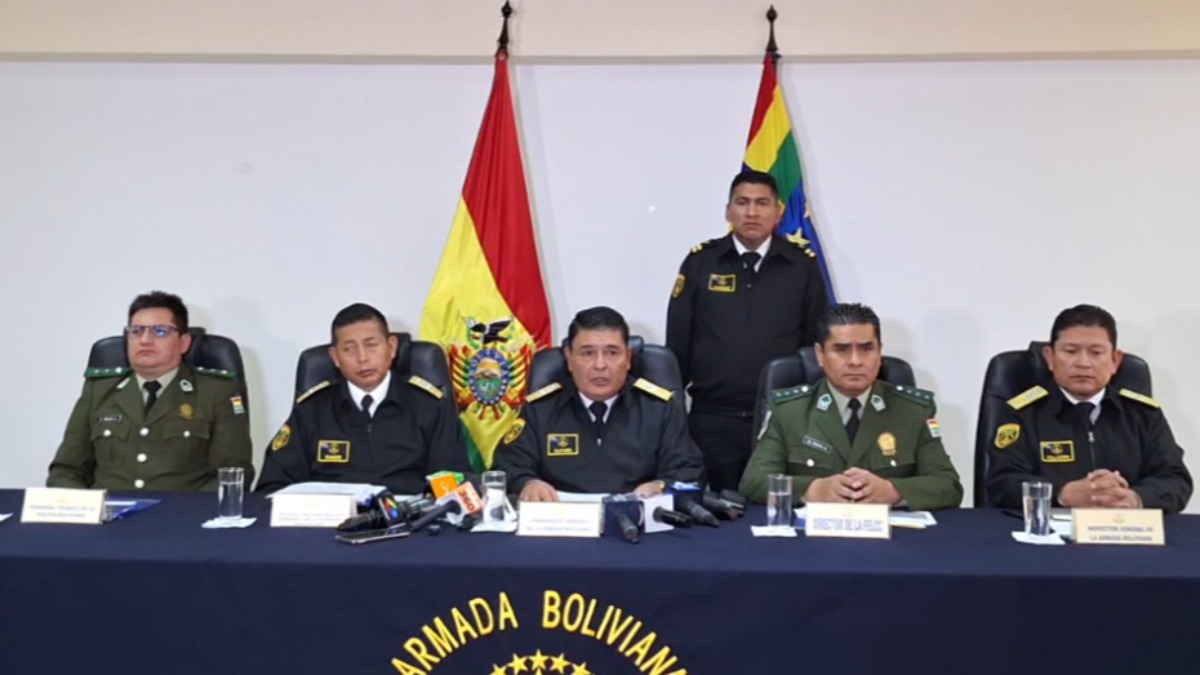 La Armada Boliviana y la Policía en conferencia de prensa. Foto: Captura de video