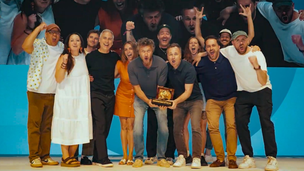 La dupla ganadora tendrá la oportunidad de representar a Bolivia en el reconocido Festival Cannes Lions, considerado el “mundial de la creatividad”.  Foto: Unifranz